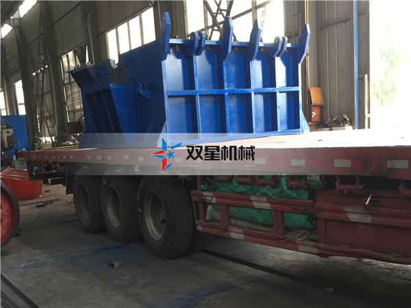 金屬粉碎機(jī)發(fā)貨現(xiàn)場