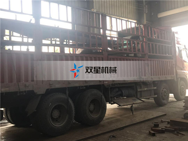 輪胎粉碎機(jī)設(shè)備生產(chǎn)線發(fā)貨現(xiàn)場(chǎng)