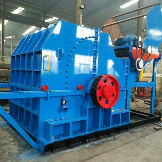 金屬粉碎機生產(chǎn)現(xiàn)場