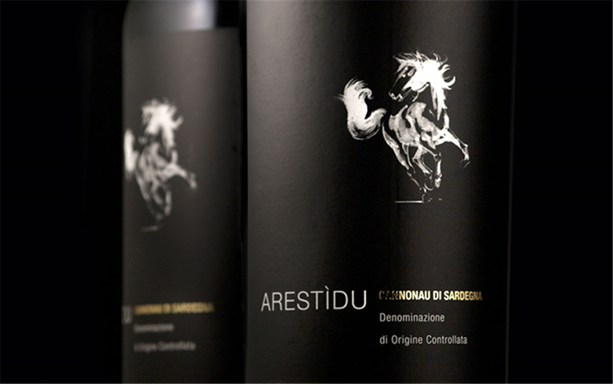 葡萄酒包裝設(shè)計(jì)(圖3) 葡萄酒包裝設(shè)計(jì)(圖3)