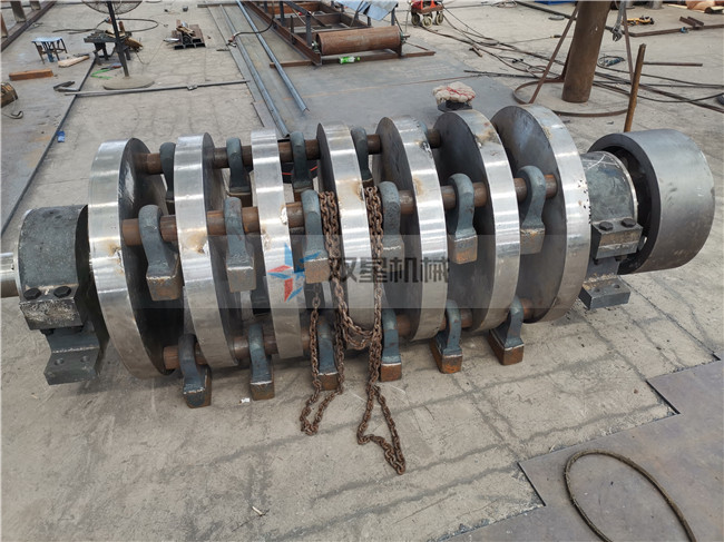 金屬破碎機(jī)<a href='http://www.huashiji.cn/case/501.html' target='_blank'><span>錘頭</span></a>