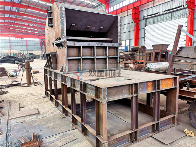 資<a href='http://www.huashiji.cn/' target='_blank'><span>金屬粉碎機</span></a>設(shè)備生產(chǎn)線