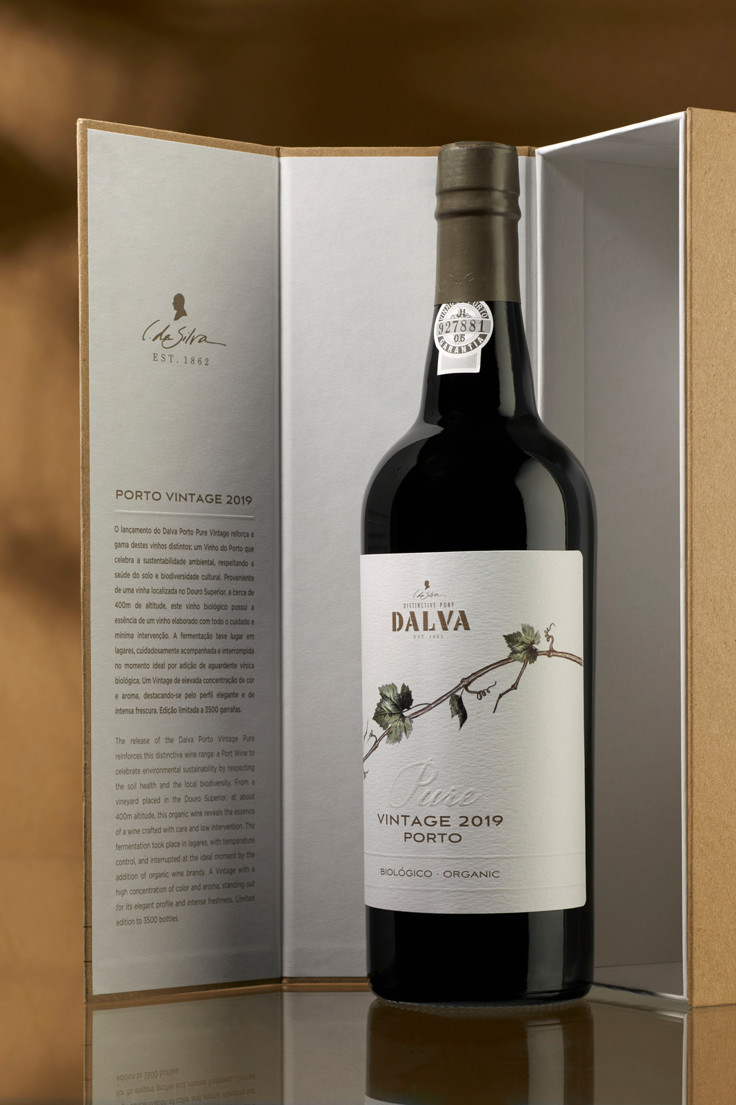 簡約設(shè)計的葡萄酒包裝設(shè)計欣賞(圖3)