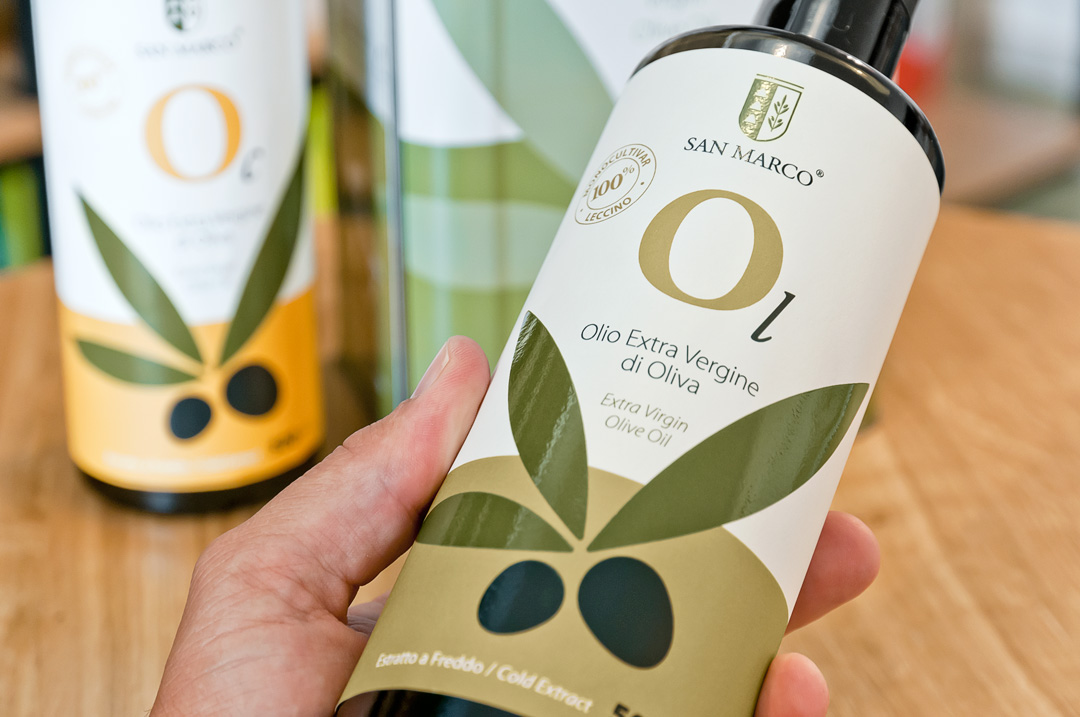 特級初榨橄欖油包裝設計這樣做更容易識別(圖2)