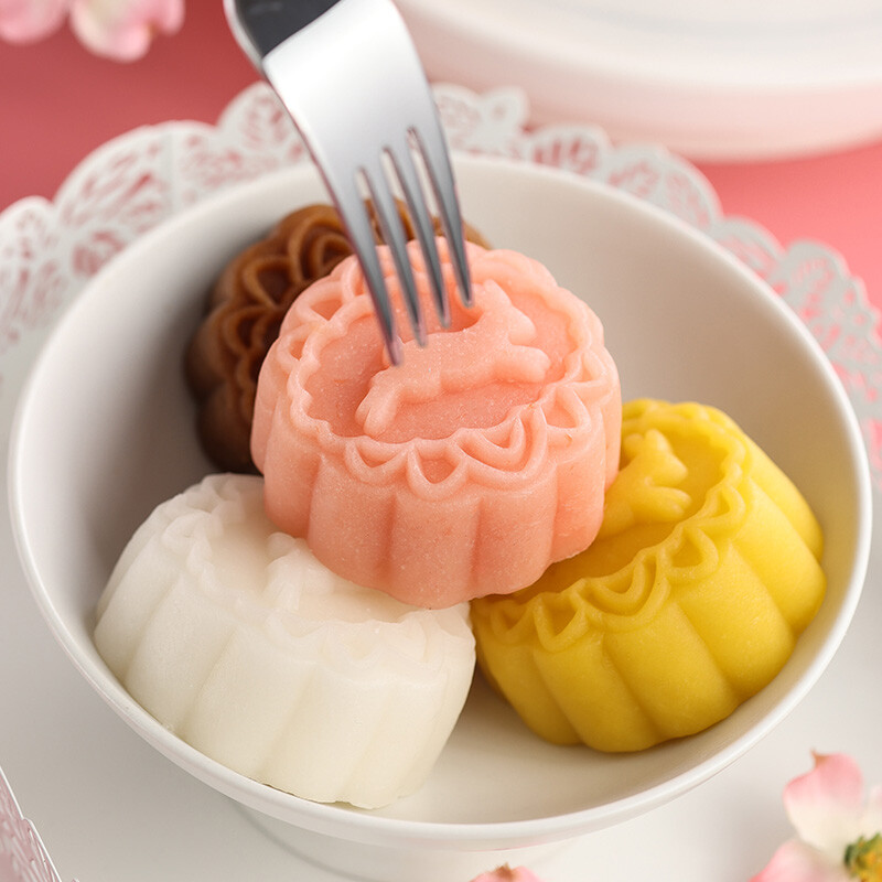 利口福 粉芝戀人 法式乳酪冰皮月餅禮盒 8餅4味 480g包裝禮盒產(chǎn)品包裝創(chuàng)意設(shè)計欣賞(圖3)