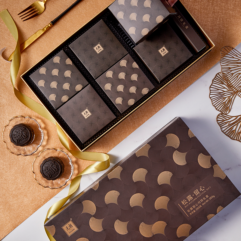 WING WAH 元朗榮華 雪媚娘黑松露流心月餅 360g 禮盒裝包裝禮盒產(chǎn)品包裝創(chuàng)意設(shè)計欣賞(圖5)