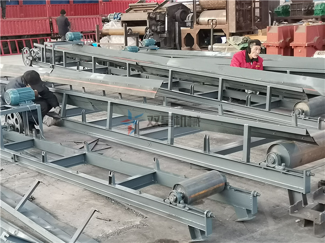 金屬破碎機(jī)配套設(shè)備<a href='http://www.huashiji.cn/line/602.html' target='_blank'><span>輸送帶</span></a>