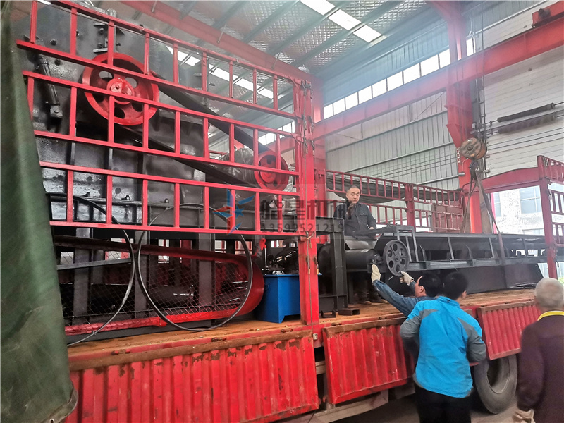 鋁合金破碎機設備1600型發(fā)貨實拍 鋁合金破碎機設備1600型發(fā)貨實拍