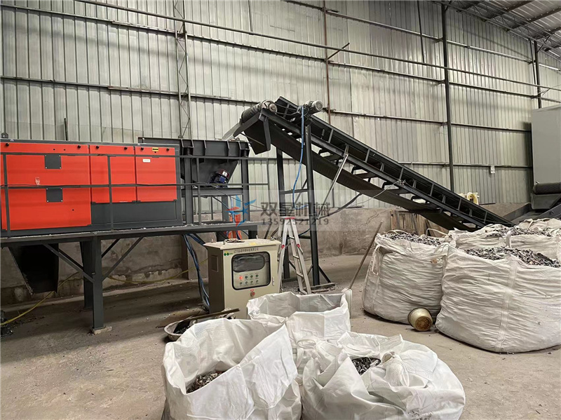 針對金屬破碎機設(shè)備停機該怎么解決？