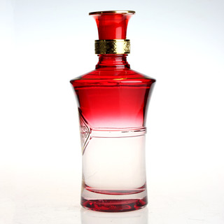 創(chuàng)意酒包裝設(shè)計(jì)一品景芝系列紅淡雅芝麻香型白酒瓶整箱裝產(chǎn)品包裝設(shè)計(jì)欣賞(圖5)