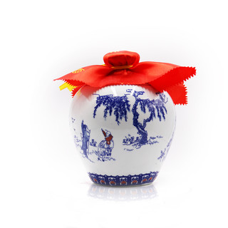 創(chuàng)意酒包裝設計瑯琊臺青花壇子濃香型白酒單瓶裝產品包裝設計欣賞(圖6)