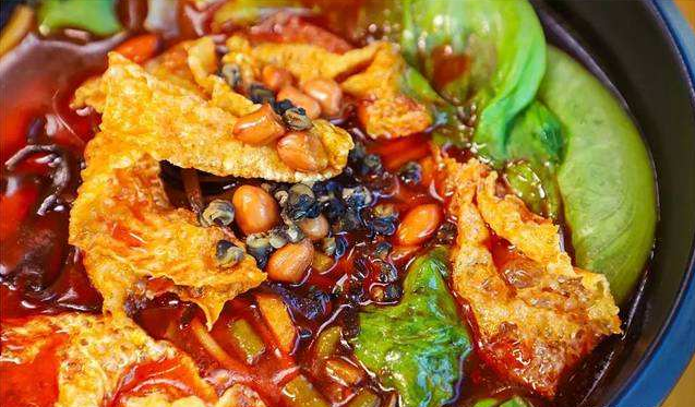 拾螺記螺螄粉 拾螺記品牌logo與產(chǎn)品包裝設(shè)計欣賞(圖4)